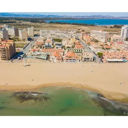 20 Nice - Pool/beach